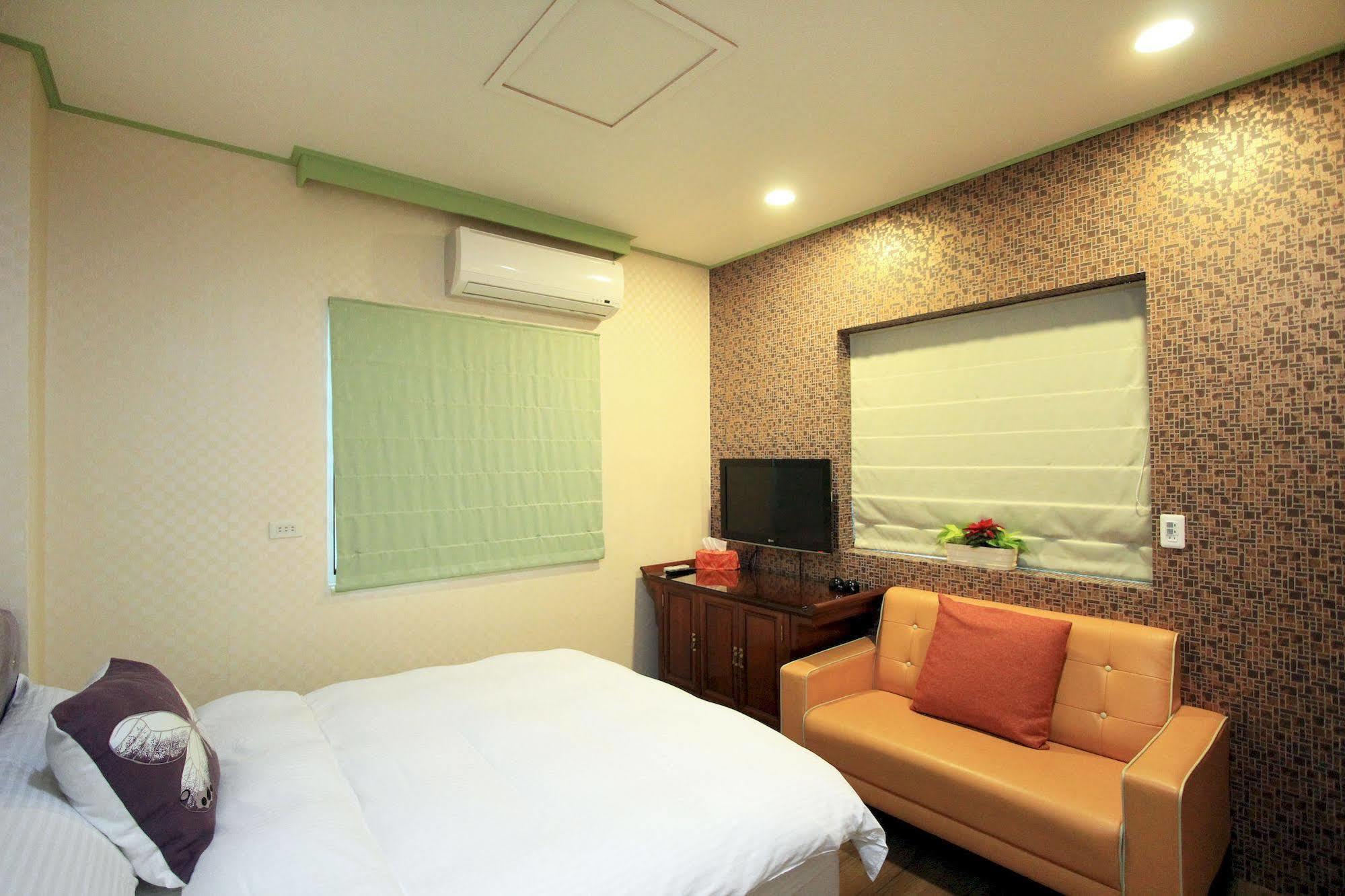 Lantian Baiyun Apartment Kota Hualien Bagian luar foto